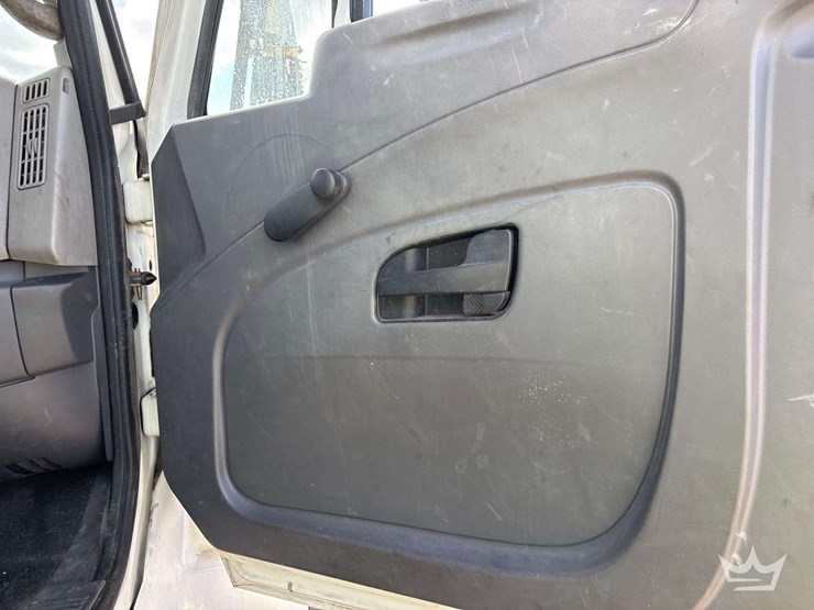 2009-international-7400-image-51