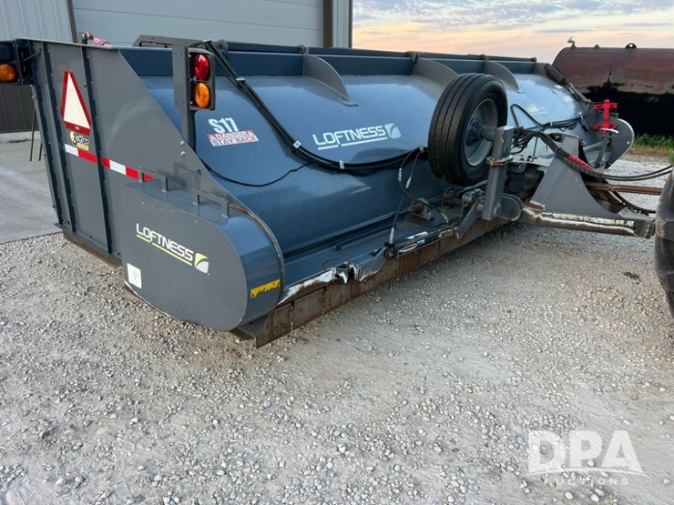 2016-loftness-240d-windrowing-crop-shredder-(lld1373)-image-1