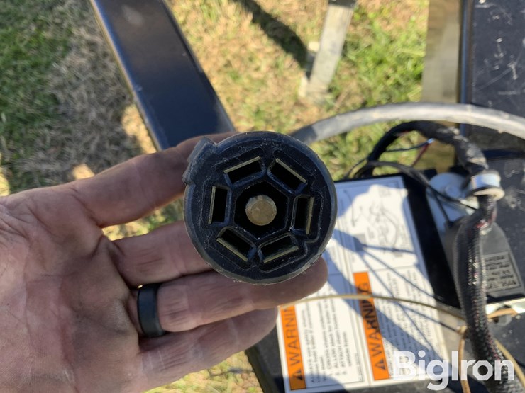 2017-j&m-lc290-two-hopper-t/a-seed-tender-image-10