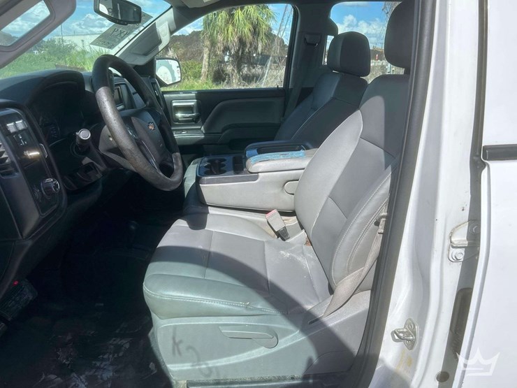 2015-chevrolet-silverado-2500-image-15