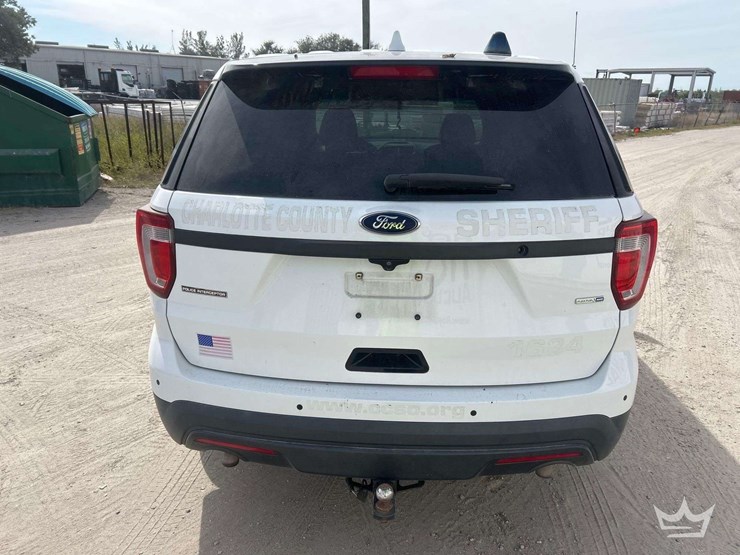 2017-ford-explorer-image-25