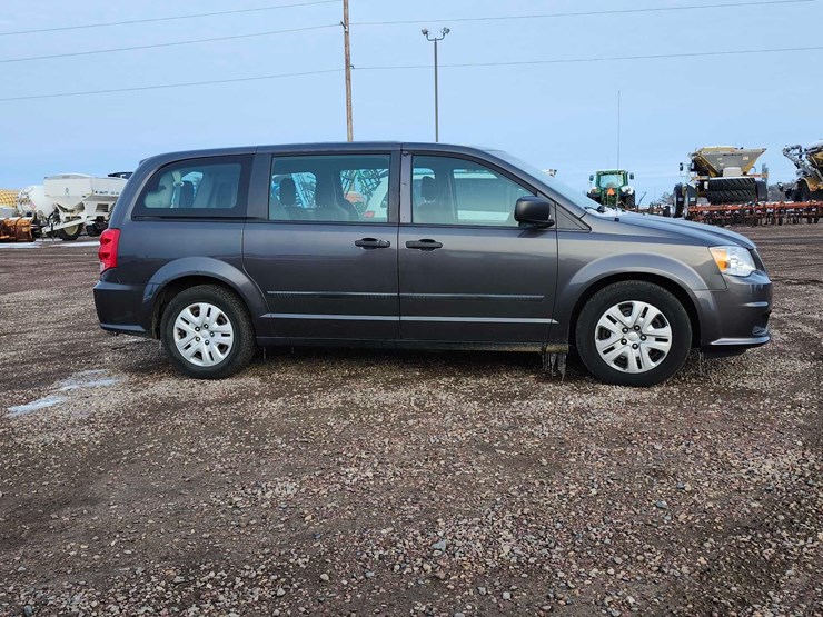 2015-dodge-grand-caravan-image-7