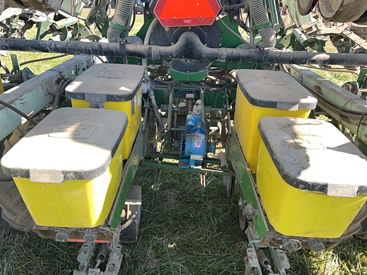 john-deere-1720-image-21