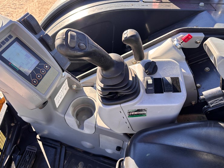 2021-deere-50g-image-15