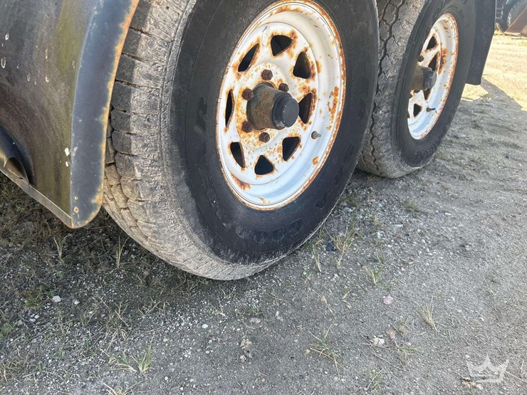 1997-generac-t/a-towable-175kw-diesel-generator-image-24