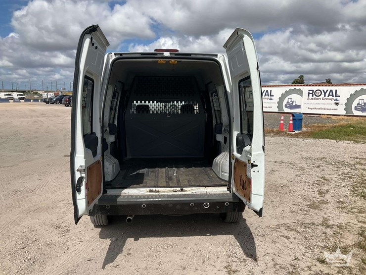 2012-ford-transit-connect-image-23