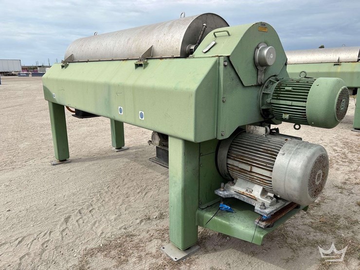 2006-dewatering-and-drying-centrifuge-image-4