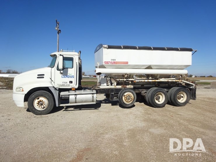 2004-mack-vision-dry-tender-truck-(pz14165,-unit-17539)-image-40