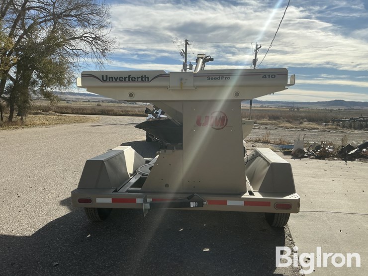 unverferth-seed-pro-410-4-box-seed-tender-image-6