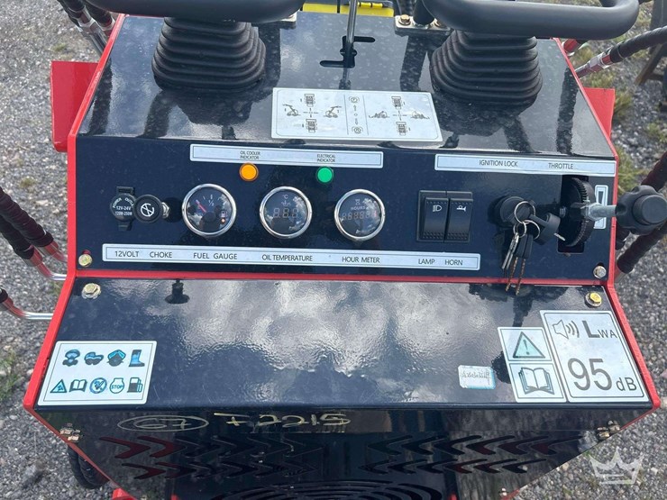 2025-ms380r-mini-stand-on-track-loader-skid-steer-image-9