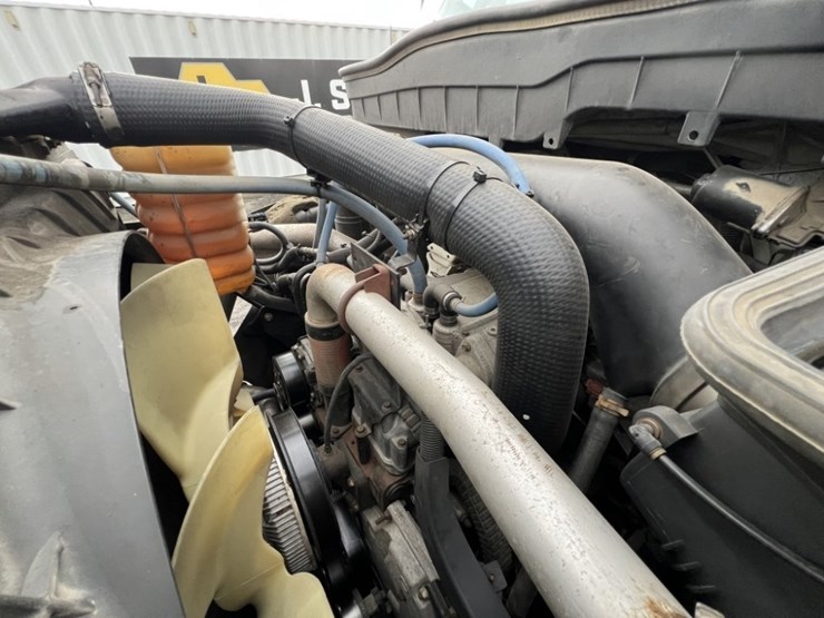 2013-international-7500-s/a-dump-truck-image-11