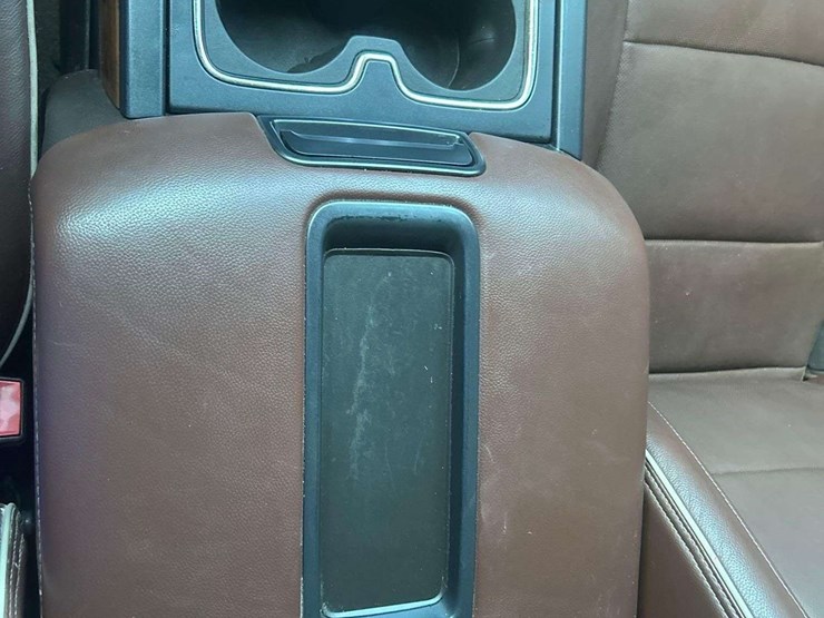 2014-chevrolet-silverado-1500-high-country-image-16