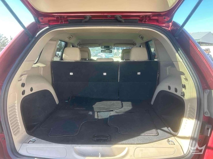 2014-jeep-grand-cherokee-image-22