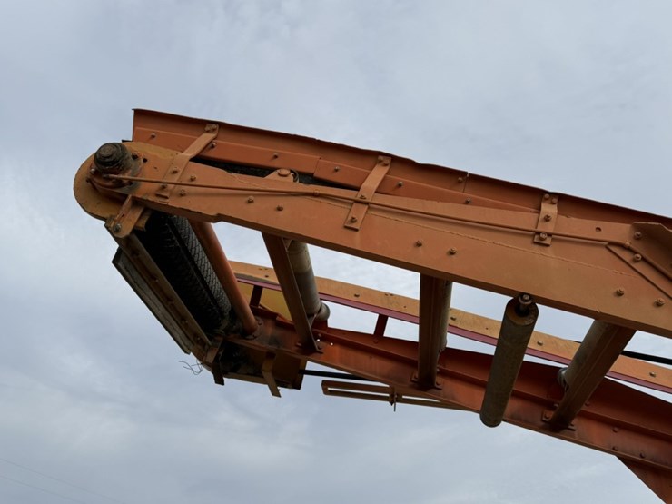 john-deere-8-image-19