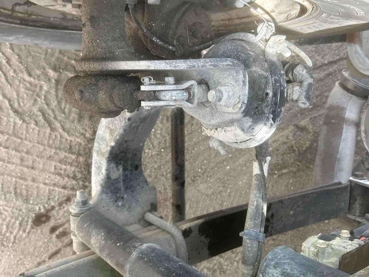 2013-ford-f750-image-31