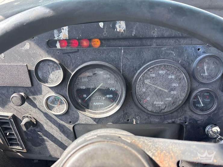 2001-freightliner-mb55-chassis-bus-image-13