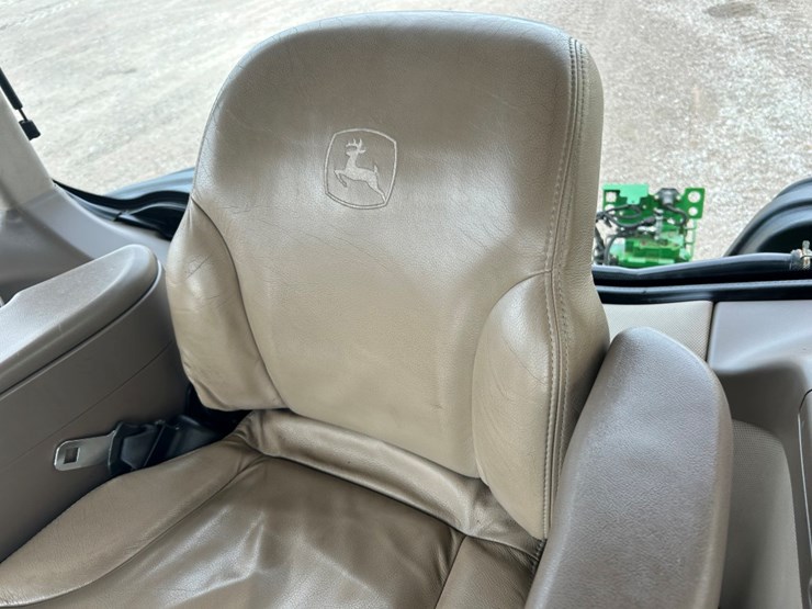 2013-john-deere-9560rt-image-31