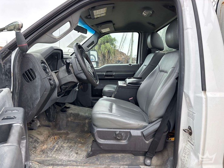 2012-ford-f550-image-6