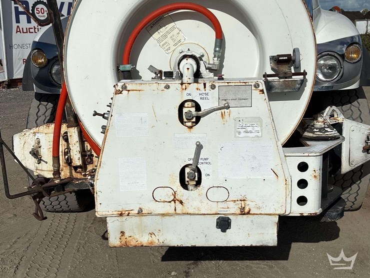 2009-international-7400-image-23