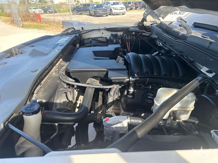 2014-chevrolet-silverado-1500-high-country-image-9