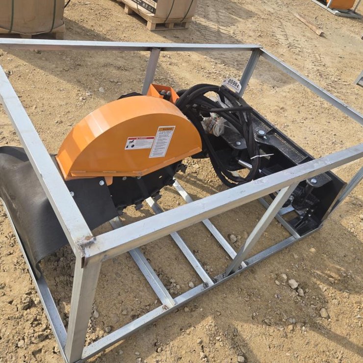 #5964 • NEW WOLVERINE STUMP GRINDER W/ CONTROLLER