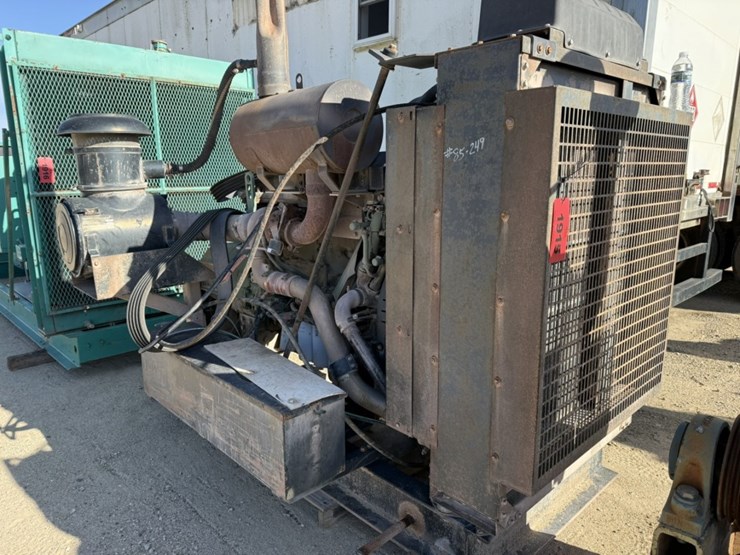 #1915-•-volvo-penta-twin-disc-pto-generator-image-1