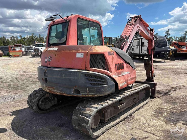 2011-kubota-kx080-3-image-3