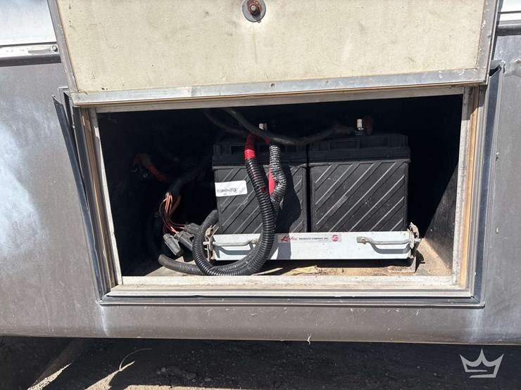 2001-freightliner-mb55-chassis-bus-image-29