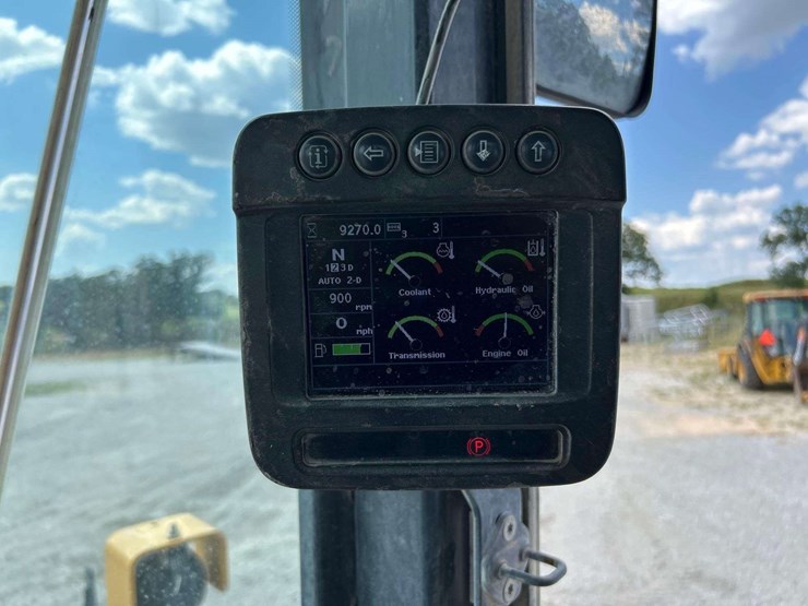 2015-deere-544k-image-10