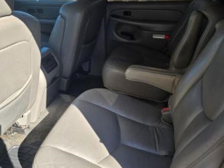 2004-chev-tahoe-1gnec13z74r243388-image-8