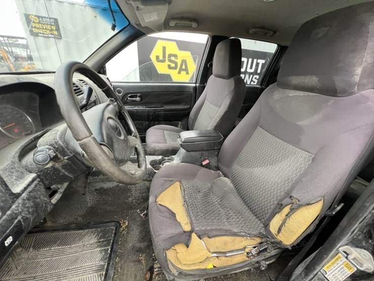 2012-chevrolet-colorado-lt-image-28