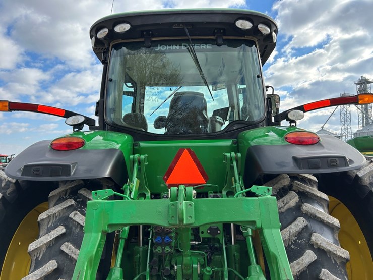 2014-john-deere-8270r-image-18