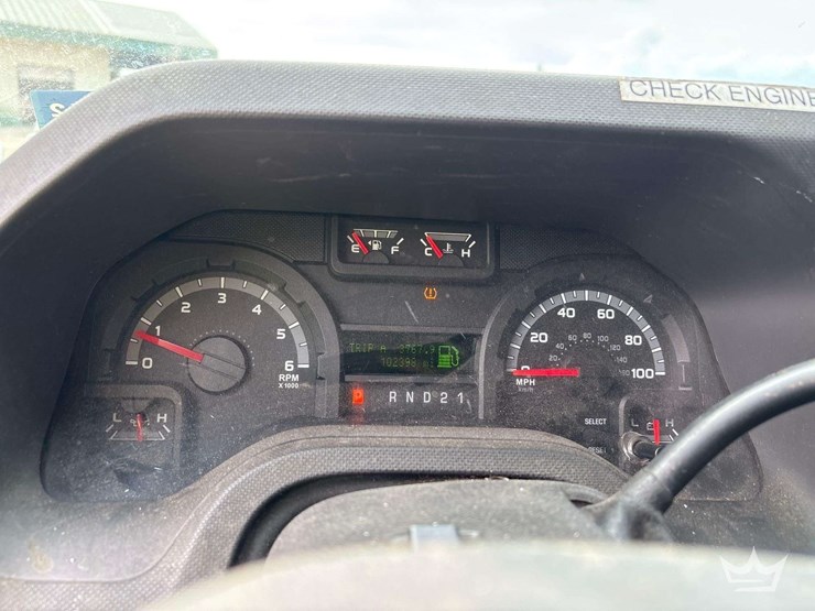 2013-ford-cargo-image-7