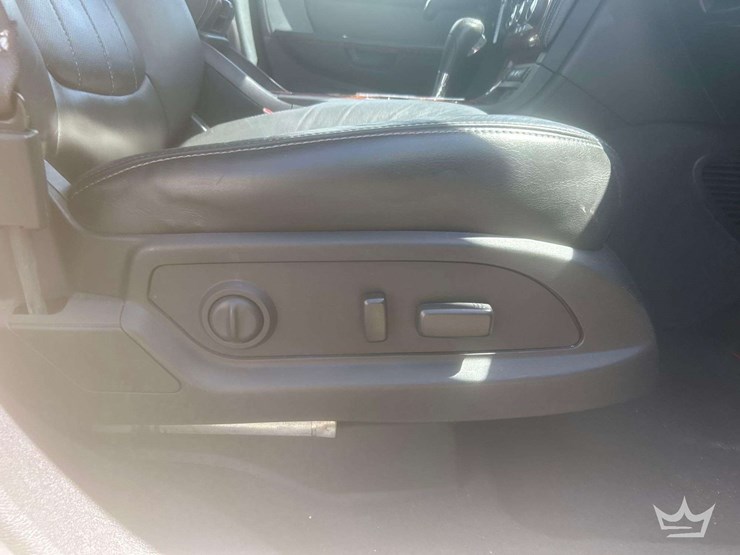 2013-chevrolet-traverse-image-23