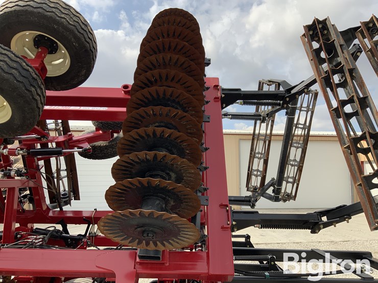 2025-mcfarlane-incite-tc-5124-drb-23'-5"-vertical-tillage-machine-image-19