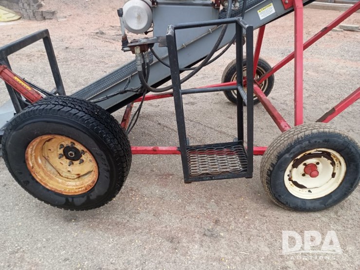 2009-doyle-field-loader-(pd5341)-image-14