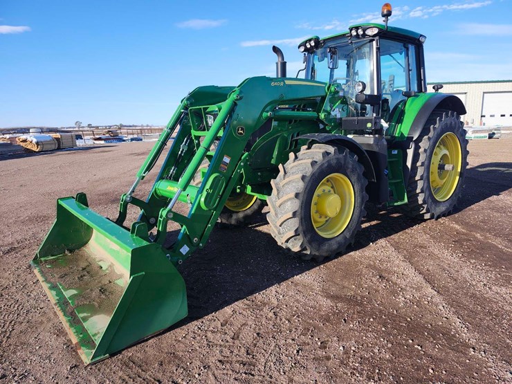 2023-john-deere-6155m-image-1