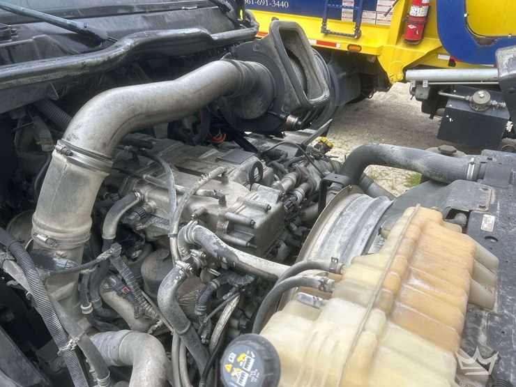 2012-international-prostar-image-8