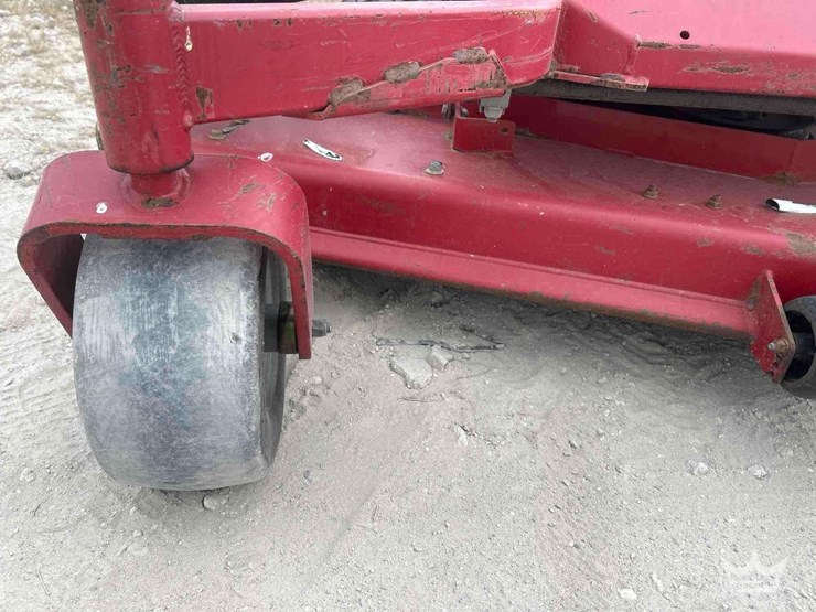 toro-z-turn-image-10