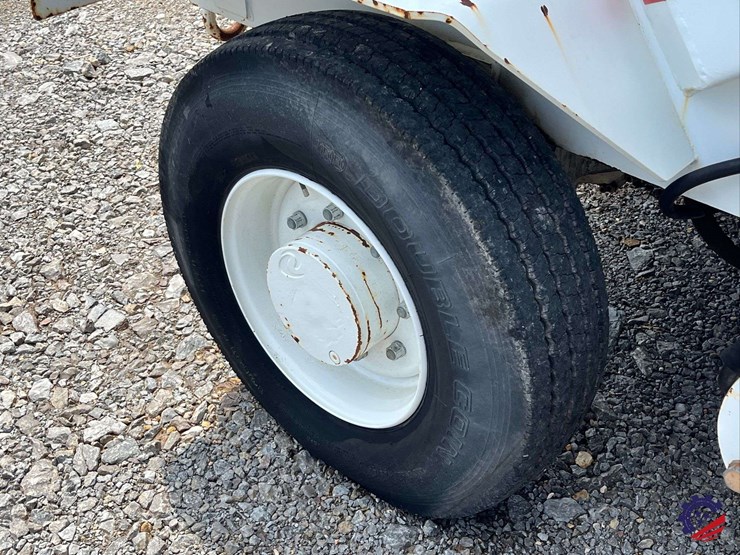 roadtec-cb100-sweeper-conveyor-image-12