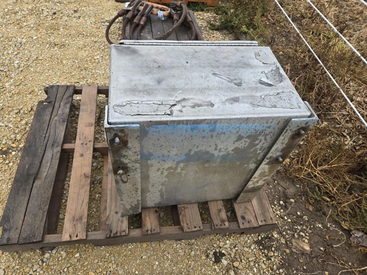 #5939-•-24"-frame-aluminum-step-box-image-3