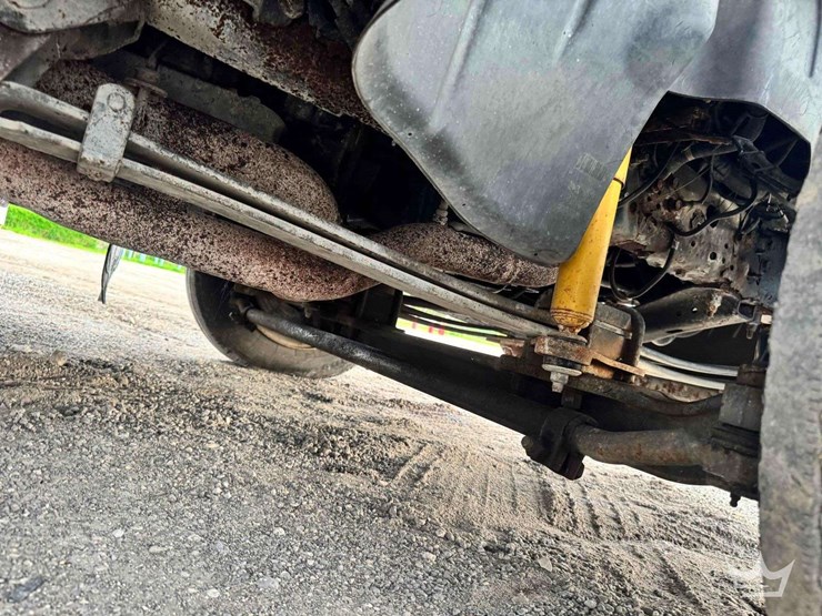 2005-chevrolet-c4500-altec-bucket-truck-image-30