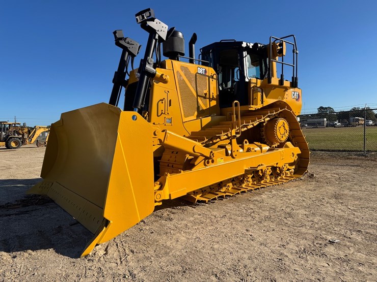 2019-caterpillar-d8t-image-1