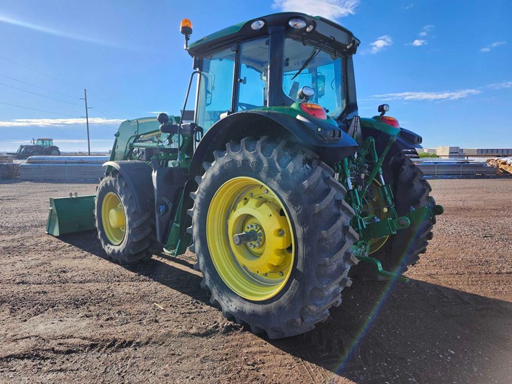 2023-john-deere-6155m-image-4