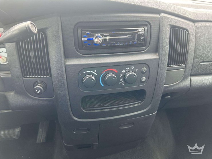 2004-dodge-ram-1500-image-13