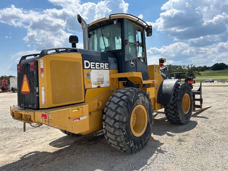 2015-deere-544k-image-3