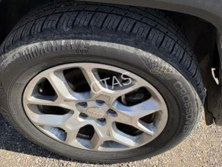 2015-jeep-renegade-image-5