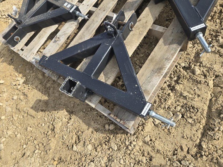 #5984-•-new-wolverine-quick-hitch-w/-2"-trailer-receiver-image-2