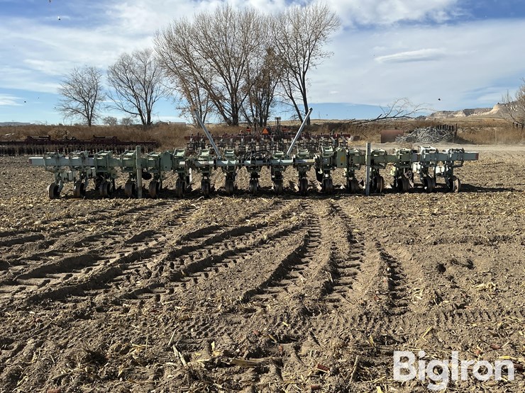 orthman-16r22"-ditcher/cultivator-w/-sleds-image-2