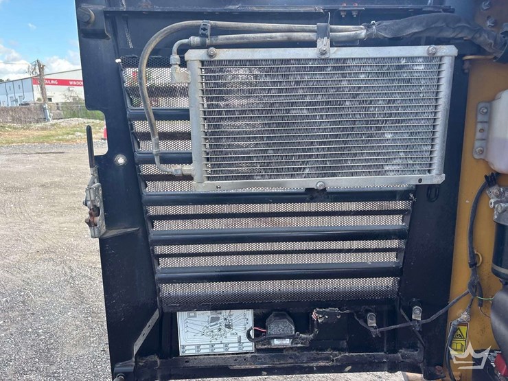 2018-caterpillar-287d-image-7